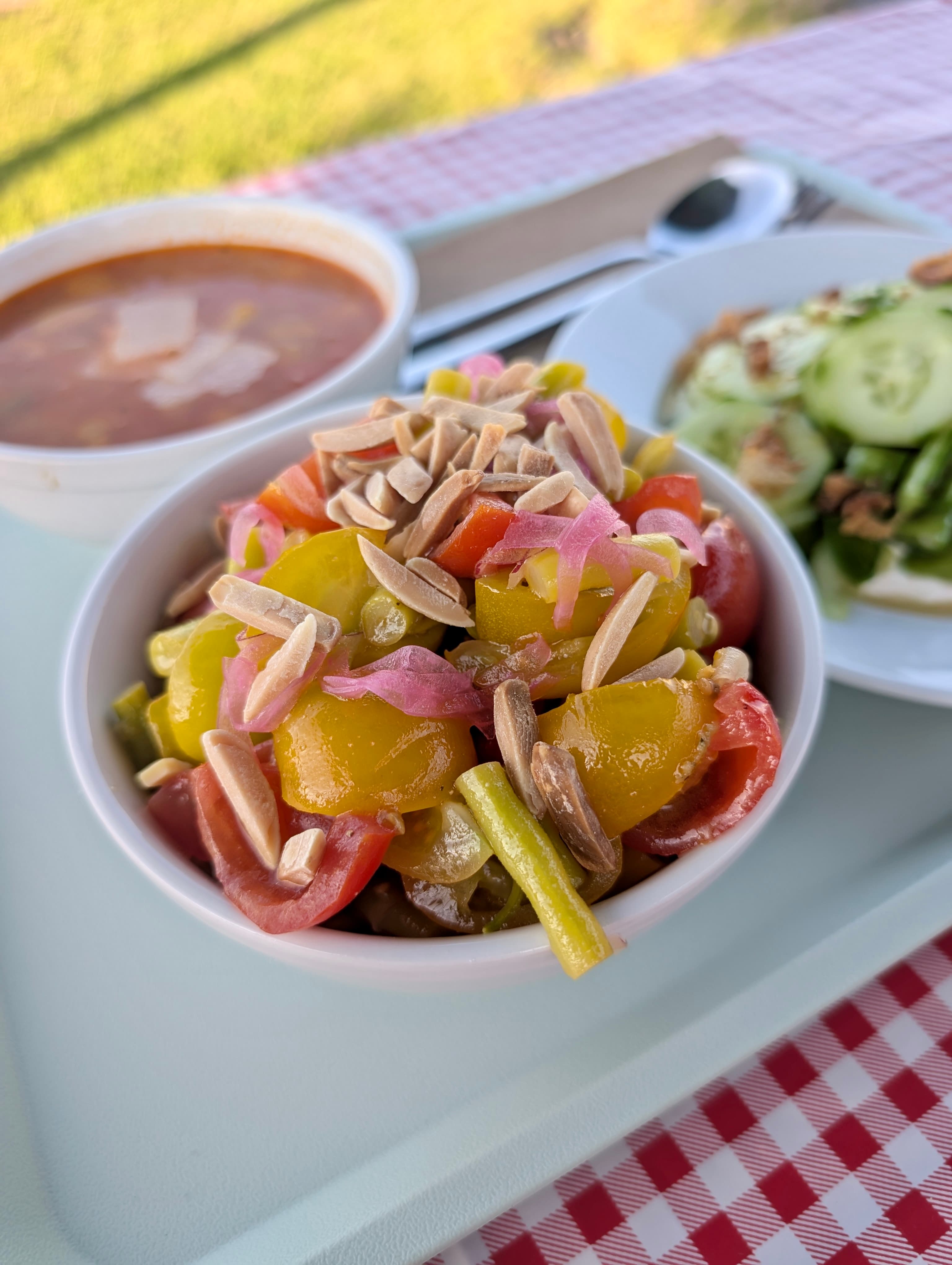Salade de tomates colorées